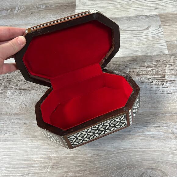 Vintage Syrian Mosaic Jewelry Box Octagonal Inlaid Wood Red Velvet Lined 8.5” - Picture 5 of 9